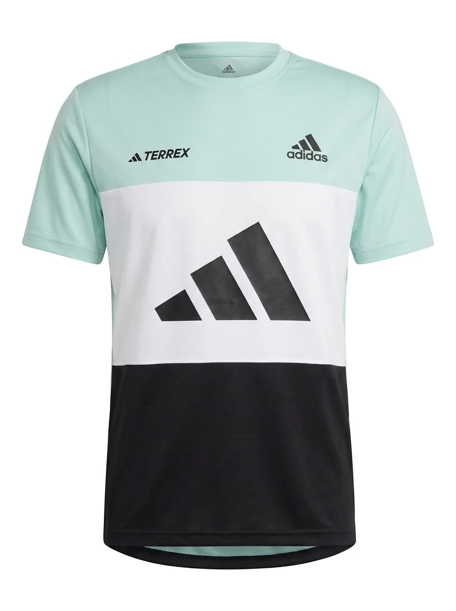 Mint green color-block sports T-shirt from the DZIGN product catalog
